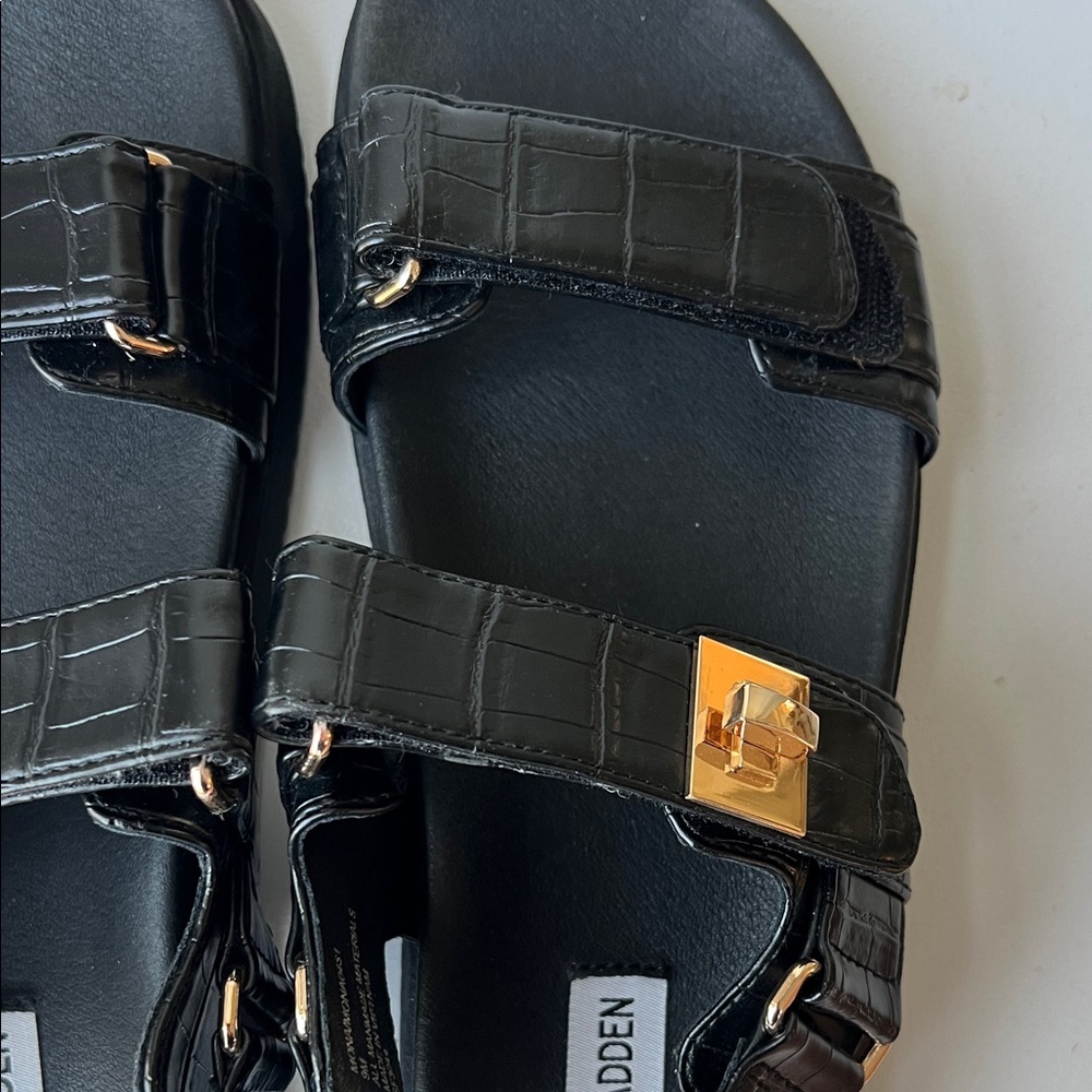Steve Madden Black Sandals - Picture 4 of 5